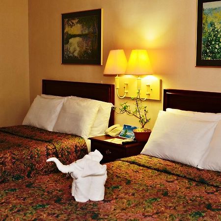 Days Hotel By Wyndham Batangas Dış mekan fotoğraf
